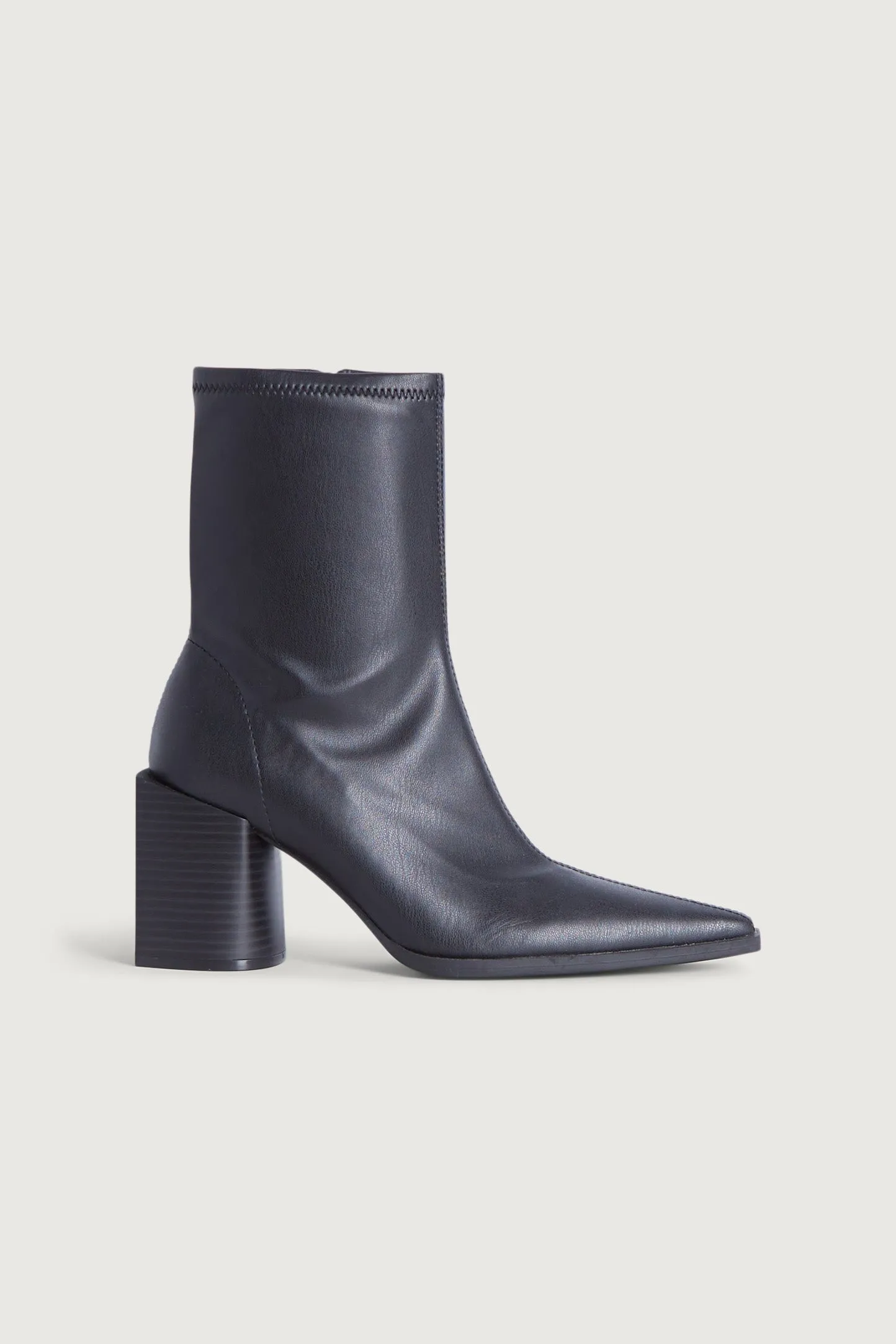 POINTED TOE ANKLE BOOT